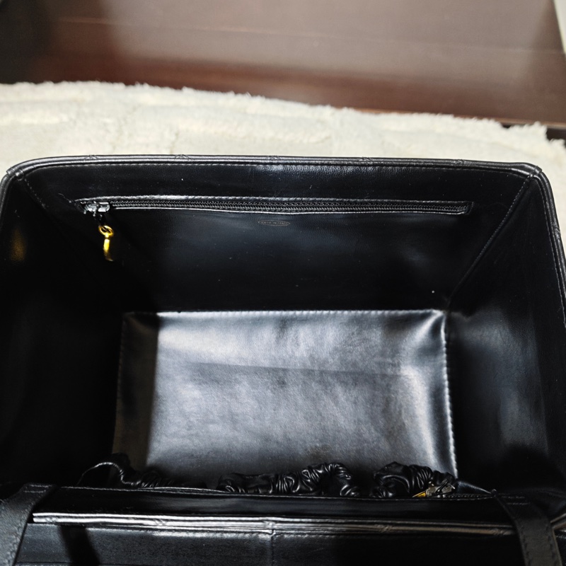 ChanelVintage 大金扣化妝箱相機包包 標齊-32