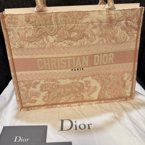正品 Christian Dior M1296ZTDT 粉白Dior Book Tote 中型托特包
