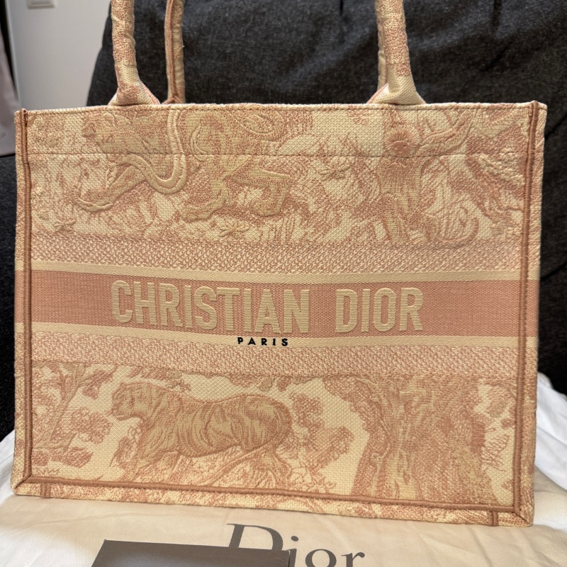 正品 Christian Dior M1296ZTDT 粉白Dior Book Tote 中型托特包-5