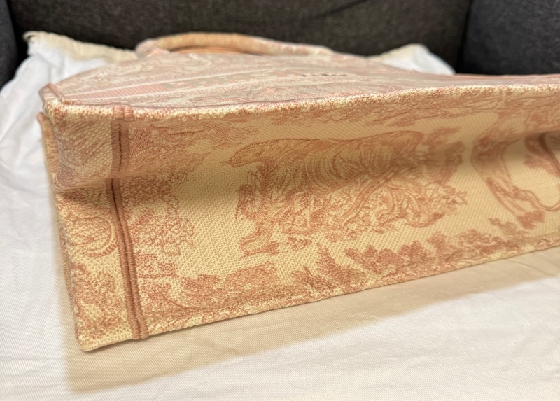 正品 Christian Dior M1296ZTDT 粉白Dior Book Tote 中型托特包-14