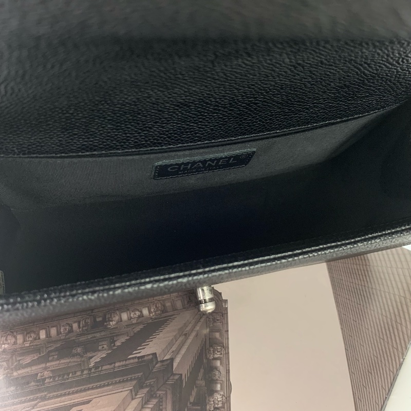 Chanel boy25荔枝皮黑銀-12