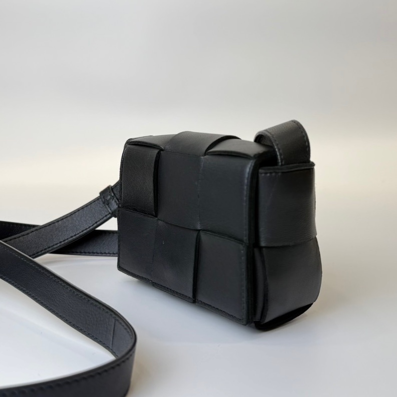 BV mini cassette六格編織小枕頭-1