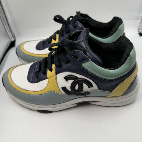 Chanel 香奈兒 運動休閒鞋 黑白綠拼色 38碼 拼皮材質 雙C標誌 🈚附件