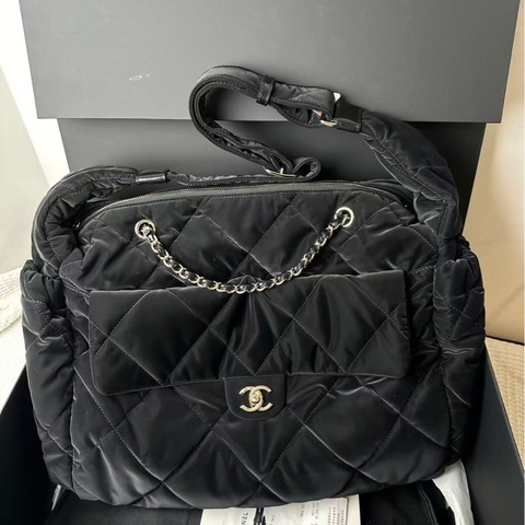 ❄️ CHANEL 25N Coco Neige Hobo 滑雪包 ❄️