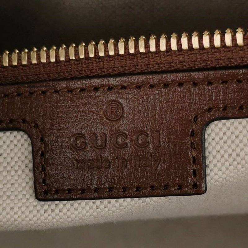 Gucci 牛皮雙G老花皮標Logo斜背包行李箱包-7