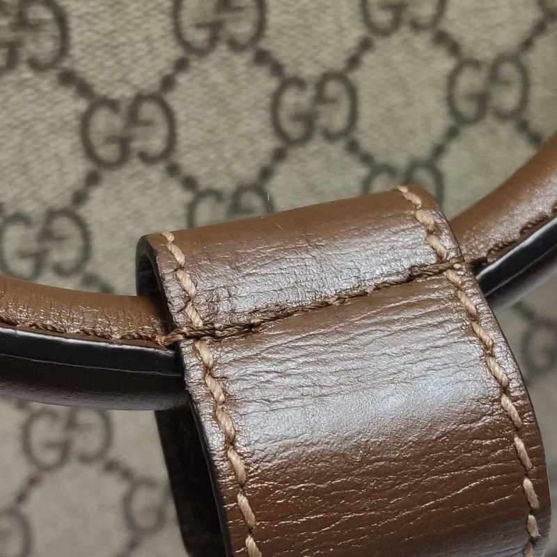 Gucci 牛皮雙G老花皮標Logo斜背包行李箱包-15