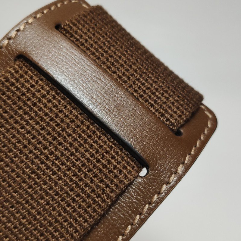 Gucci 牛皮雙G老花皮標Logo斜背包行李箱包-17