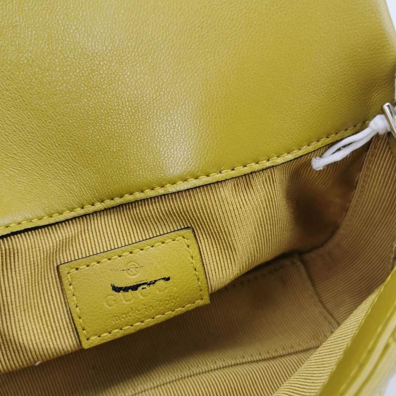 Gucci GG Marmont迷你羊皮V紋絎縫雙G標誌口蓋包斜背包-7