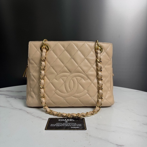 Chanel香奈兒14開奶茶色金色五金荔枝紋牛皮GSP手提單肩斜挎包，尺寸24.5×18cm 附件：卡