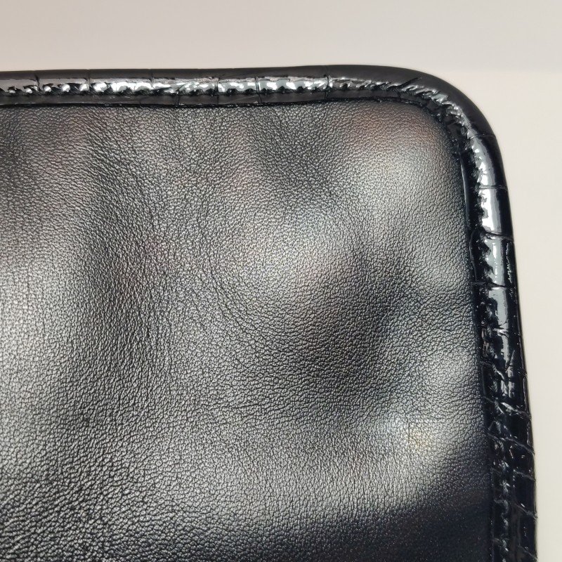 Saint Laurent Niki小號漆皮鱷魚紋YSL標誌肩包-11