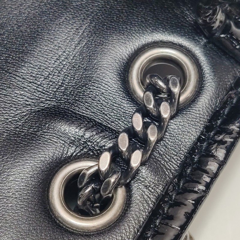 Saint Laurent Niki小號漆皮鱷魚紋YSL標誌肩包-14