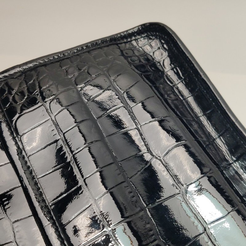 Saint Laurent Niki小號漆皮鱷魚紋YSL標誌肩包-18