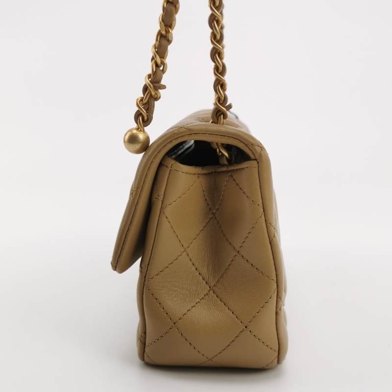 Chanel Classic Flap 季節限定款大mini羊皮金球雙C扣皮穿鏈斜挎包單肩包-2