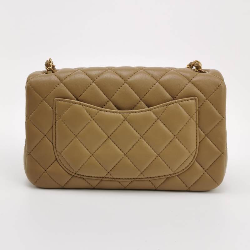 Chanel Classic Flap 季節限定款大mini羊皮金球雙C扣皮穿鏈斜挎包單肩包-4