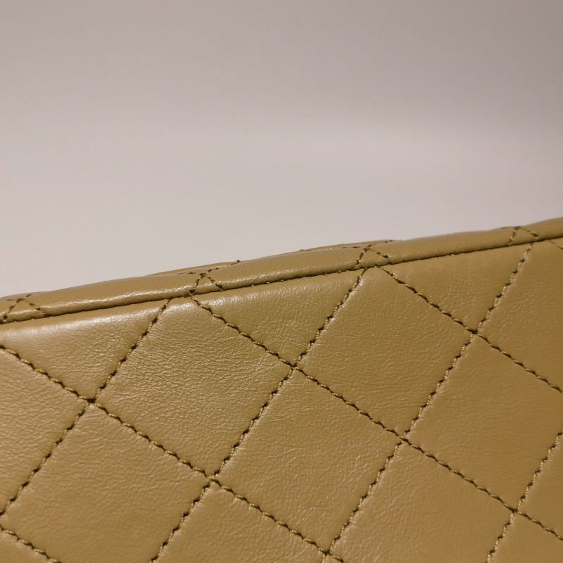 Chanel Classic Flap 季節限定款大mini羊皮金球雙C扣皮穿鏈斜挎包單肩包-19