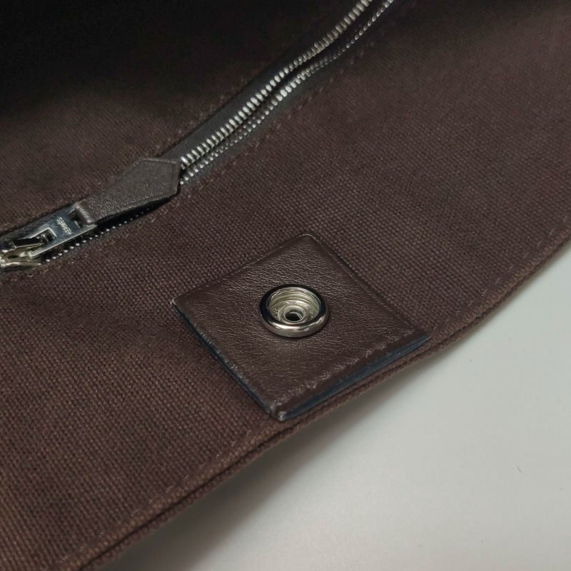 Hermes Troca Horizo​​​​ntal單肩包帆布Evergrain牛皮銀扣紅棕色白色89黑色灰色-13