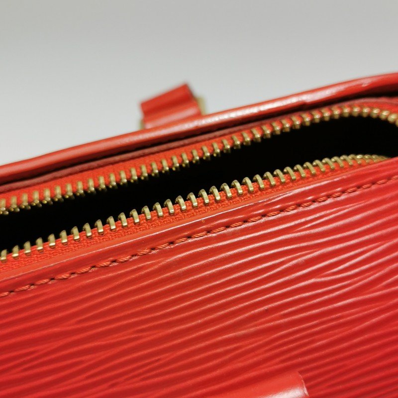 Louis Vuitton (LV) Jasmine牛皮純色水波紋雙向拉鍊中古波士頓包單肩包-14