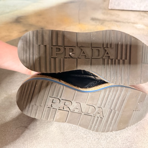 prada 早期雕花牛津鞋-11