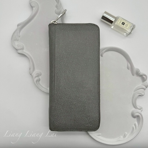 LOUIS VUITTON LV Taiga 牛皮大象灰拉鍊長夾