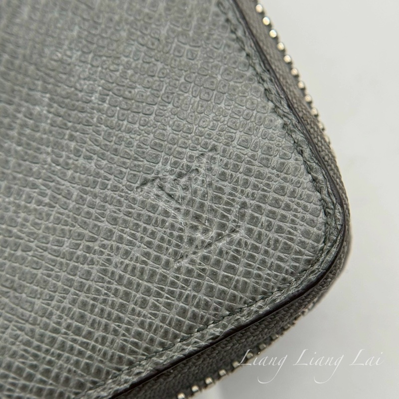 LOUIS VUITTON LV Taiga 牛皮大象灰拉鍊長夾-4