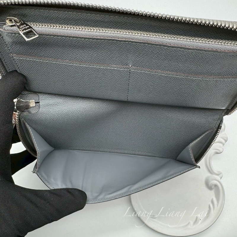 LOUIS VUITTON LV Taiga 牛皮大象灰拉鍊長夾-11
