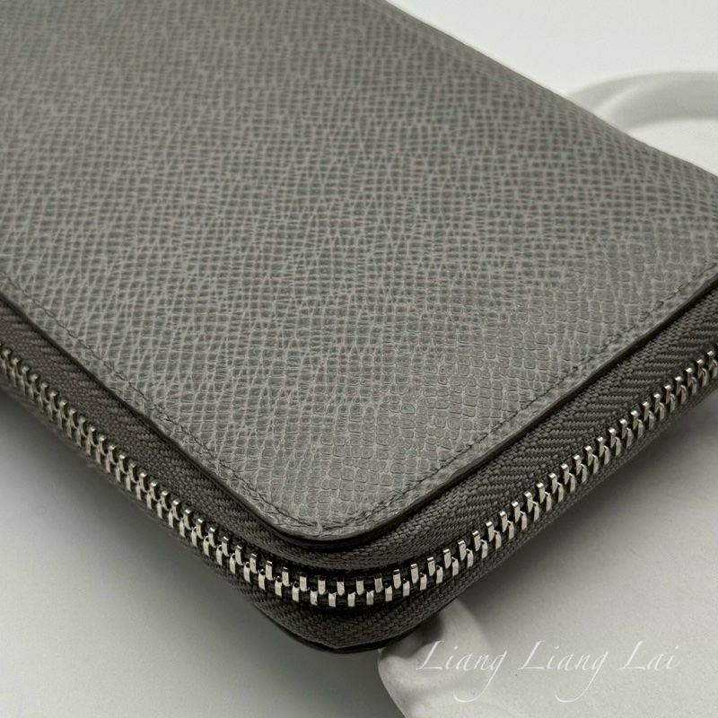 LOUIS VUITTON LV Taiga 牛皮大象灰拉鍊長夾-23