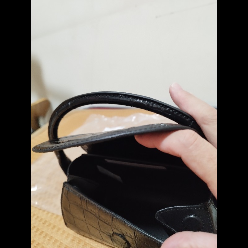 黑色鱷魚皮信封包官網限定版-10