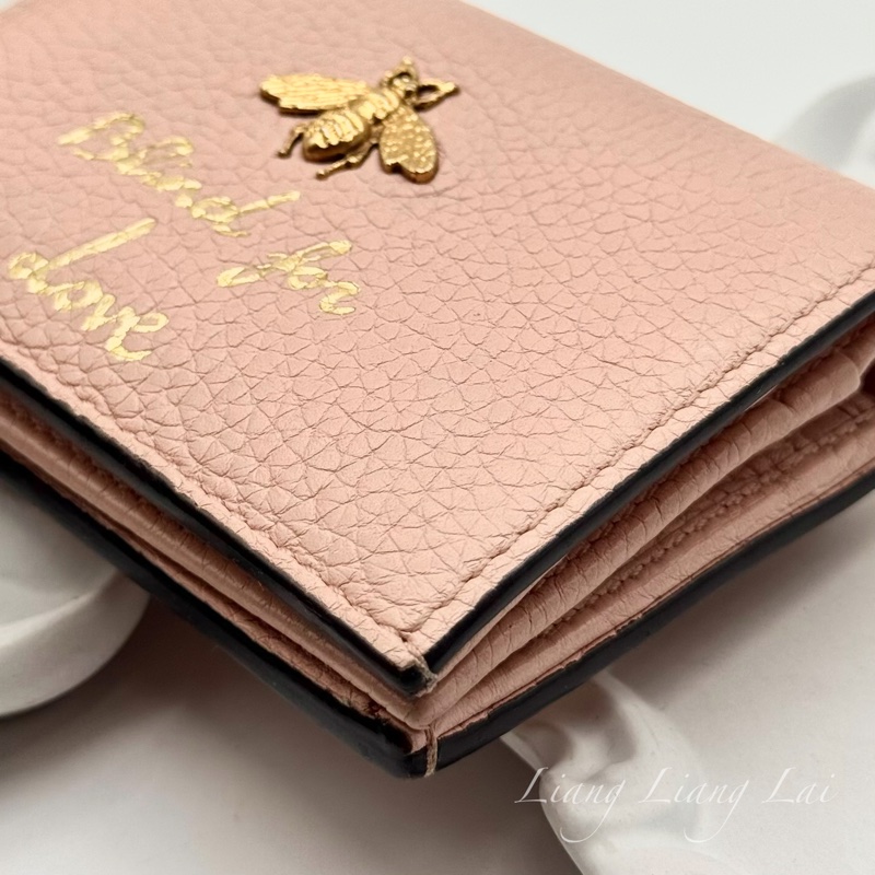 GUCCI經典蜜蜂金屬 LOGO 卡夾 | 短夾-25