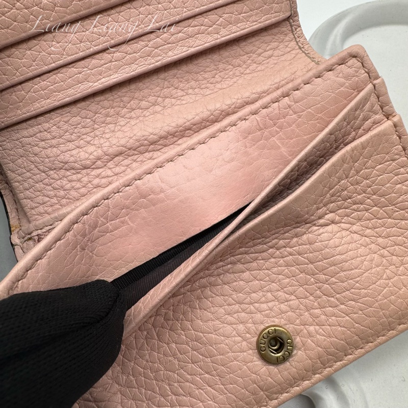 GUCCI經典蜜蜂金屬 LOGO 卡夾 | 短夾-31