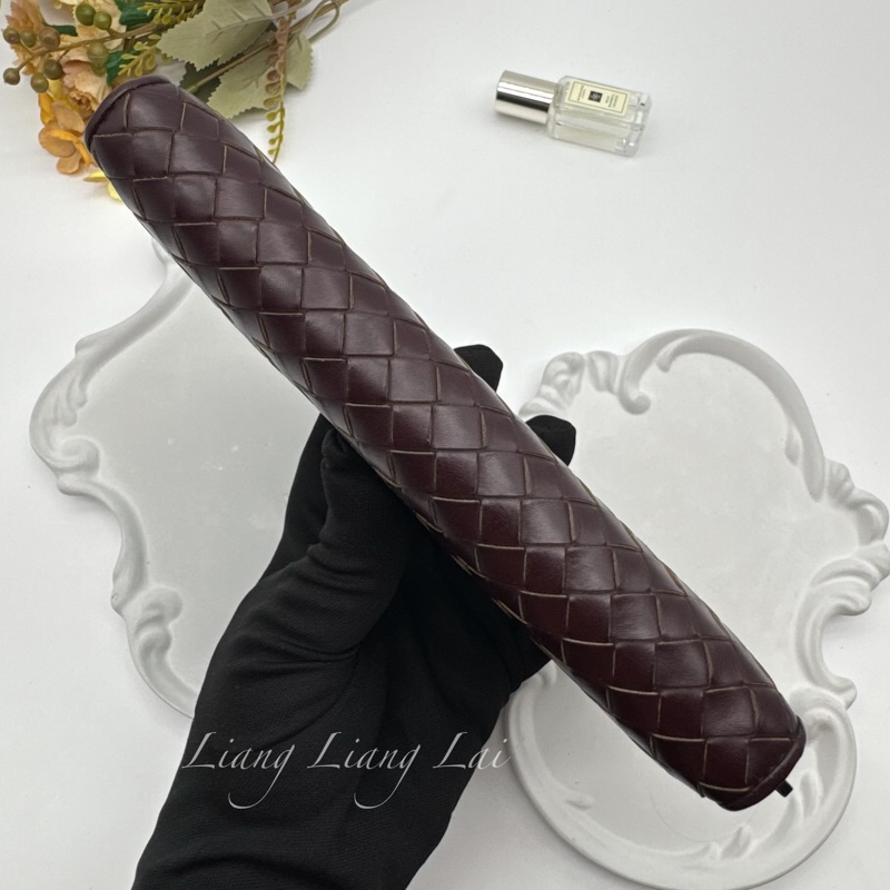 BOTTEGA VENETA BV經典編織小牛皮酒紅色拉鍊長夾-18