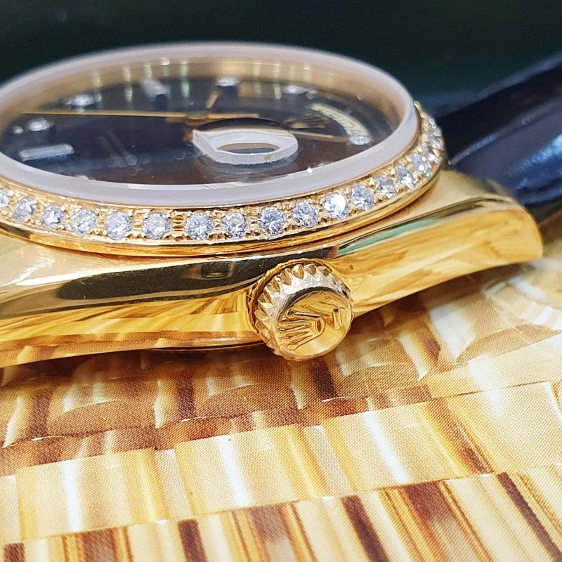 【大眾名錶】ROLEX勞力士18038 Day-Date 18K金男錶 黑色6.9T鑽面盤 後加全鑽圈 大眾名錶G251-6