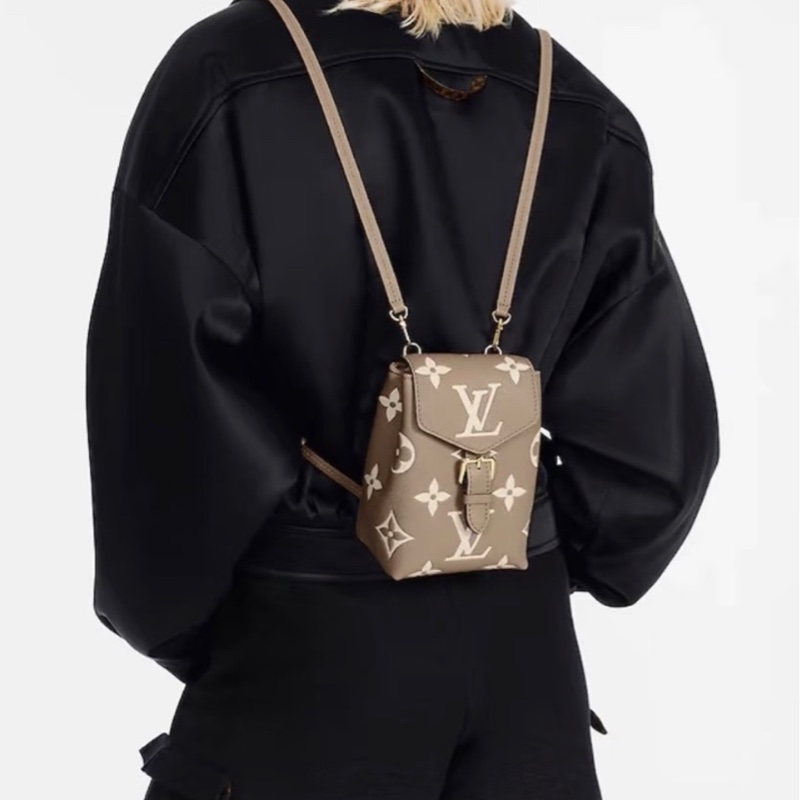 LV tiny斑鳩灰壓紋背包-12