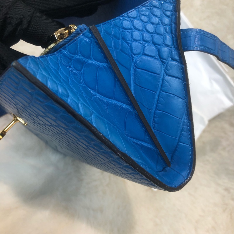 Hermes 電光藍鱷魚皮金扣 Kelly wallet XC424-8