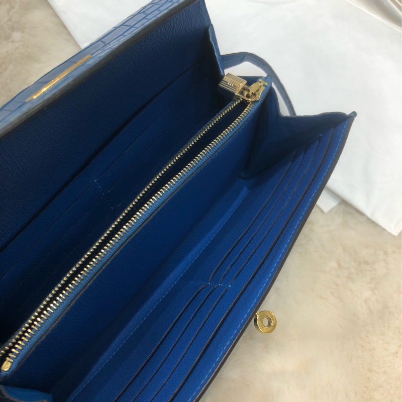Hermes 電光藍鱷魚皮金扣 Kelly wallet XC424-18