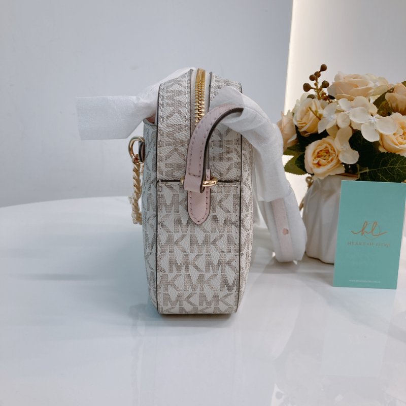 MS0669	Michael Kors 邁可寇斯相機包包 Jet Set Large Logo Camera Bag Canvas-3