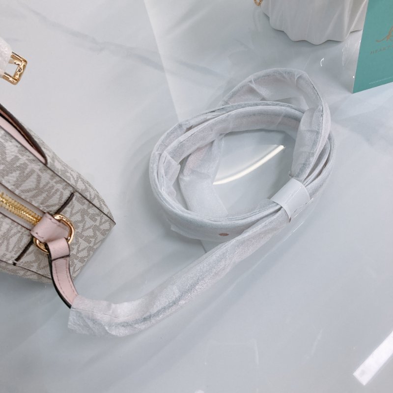 MS0669	Michael Kors 邁可寇斯相機包包 Jet Set Large Logo Camera Bag Canvas-10