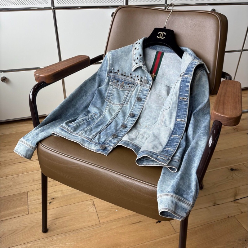 Gucci 古馳 淺藍色水洗做舊虎頭刺繡鉚釘設計牛仔外套 重工款-2