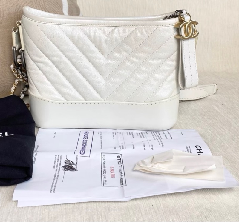 Chanel 香奈兒 V紋流浪包小號 全白 牛皮-0