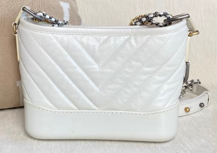Chanel 香奈兒 V紋流浪包小號 全白 牛皮-2