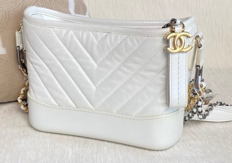 Chanel 香奈兒 V紋流浪包小號 全白 牛皮-3