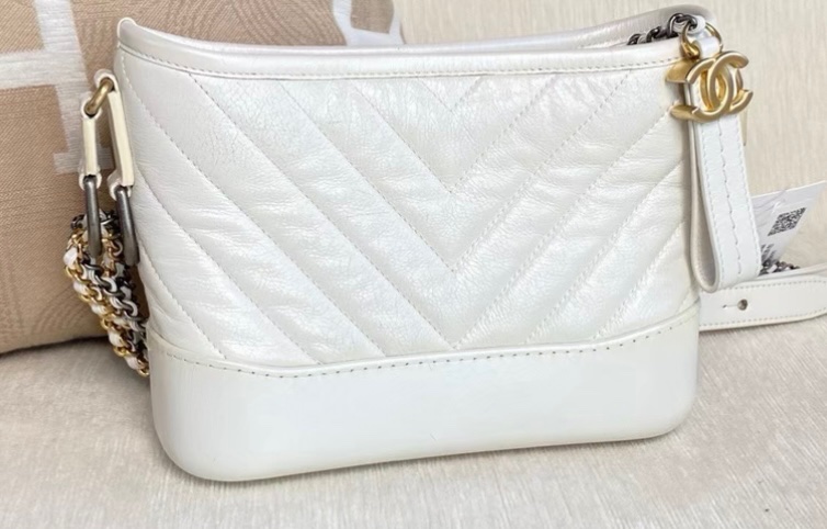 Chanel 香奈兒 V紋流浪包小號 全白 牛皮-5