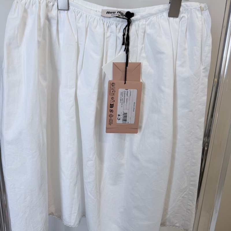 MiuMiu✨25ss秀款白色褶皺花邊一套 (上身襯衫+裙) 尺寸38-7