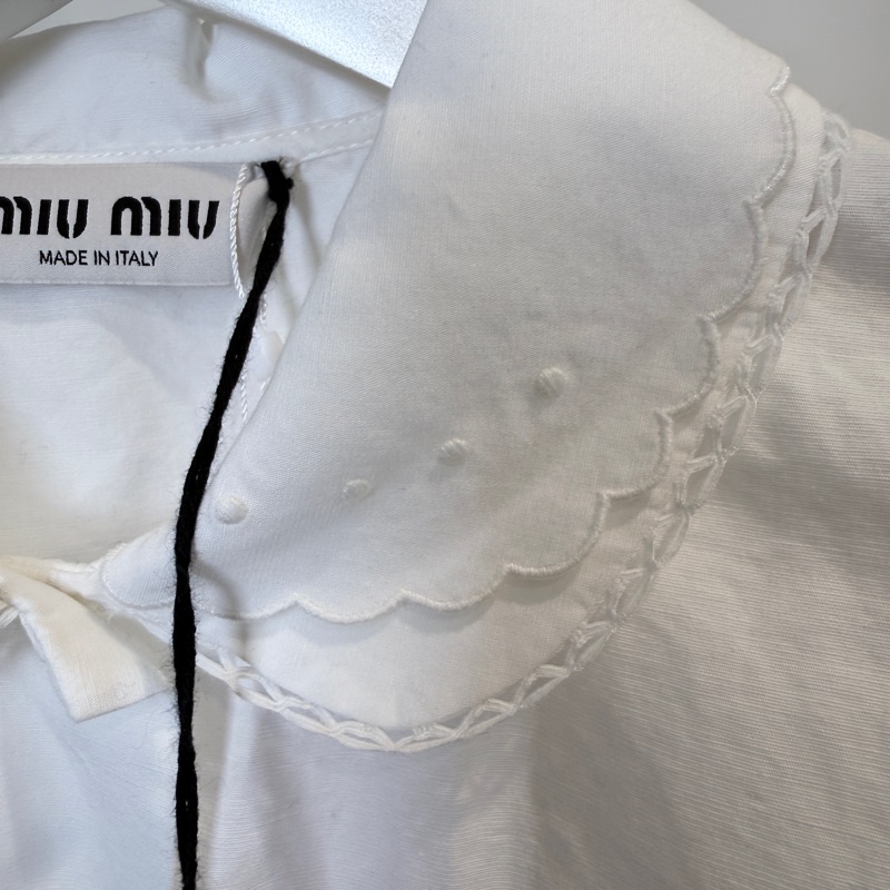 MiuMiu✨25ss秀款白色褶皺花邊一套 (上身襯衫+裙) 尺寸38-13