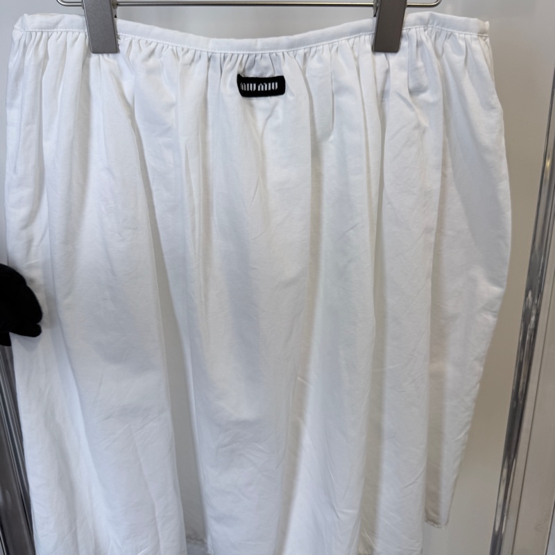 MiuMiu✨25ss秀款白色褶皺花邊一套 (上身襯衫+裙) 尺寸38-22