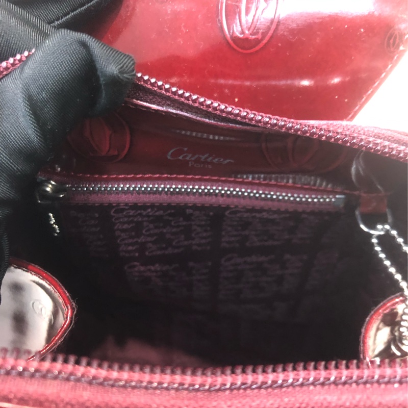 Cartier 紅色亮皮 Logo 背囊 XC417-18