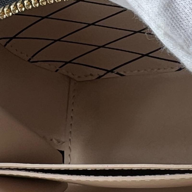 香緹國際精品 955 LV MINI 圓餅包-11