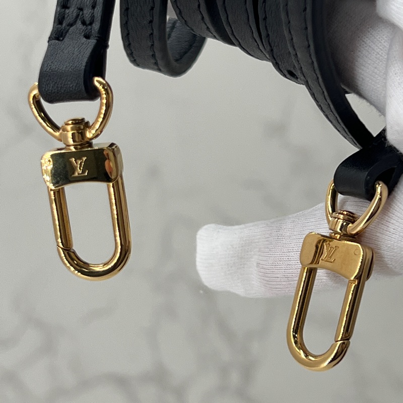 香緹國際精品 955 LV MINI 圓餅包-18