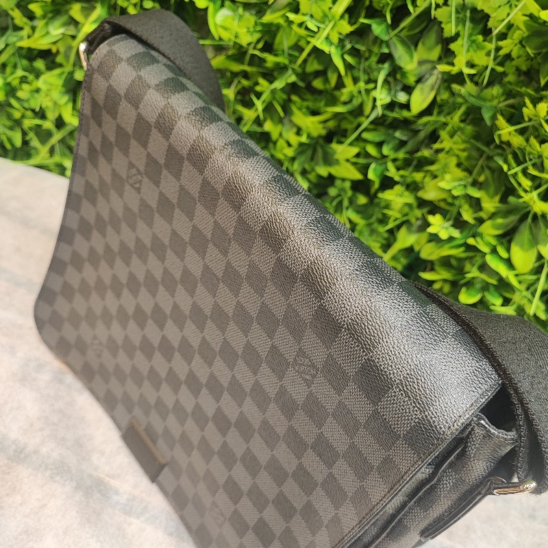 Louis Vuitton District-4