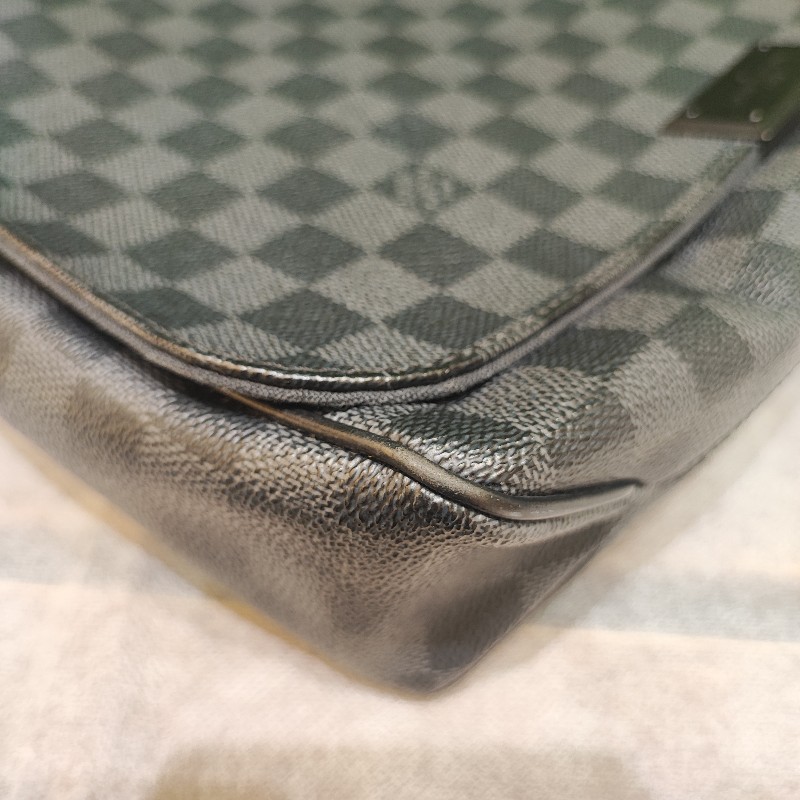 Louis Vuitton District-5