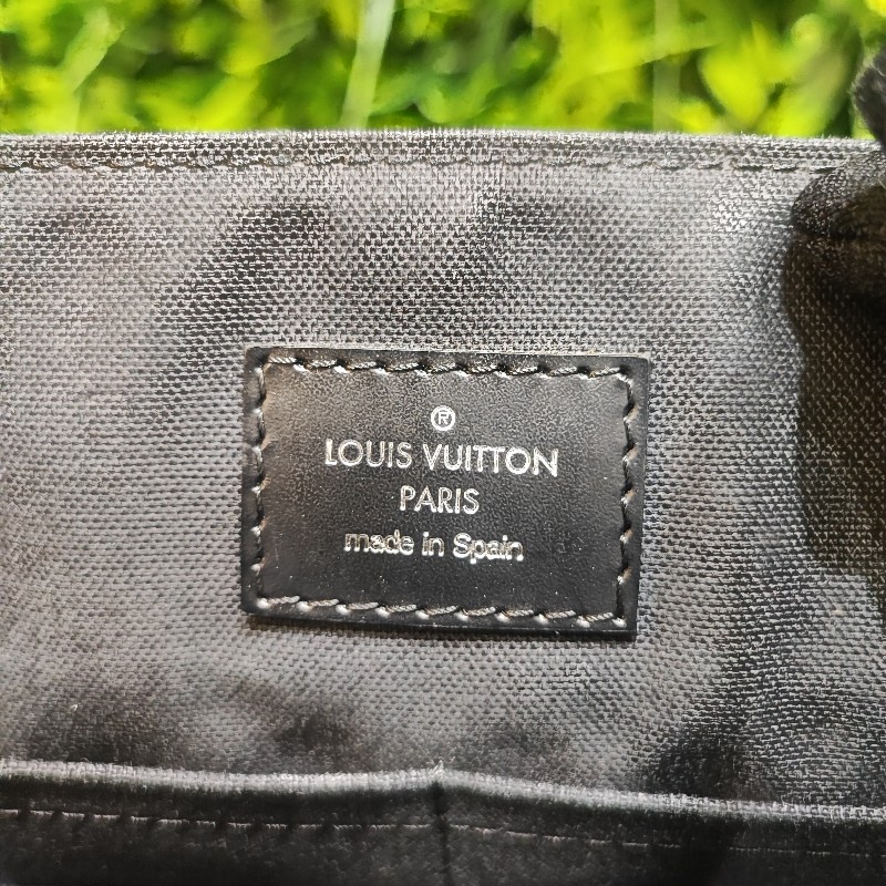 Louis Vuitton District-11